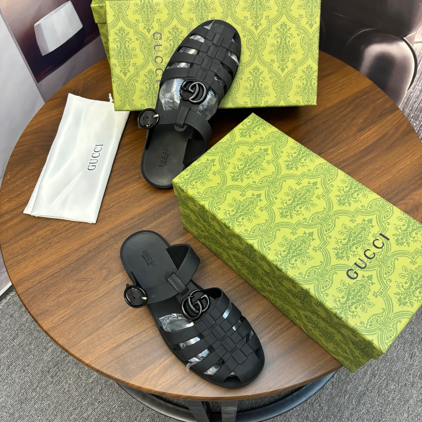 Men's shoes 260💰 [Gucci] Counter quality, top-quality original goods, real photos! Original TPU material, fine workmanship, comfortable; genuine 1:1 replica Size: 38 ~ 46